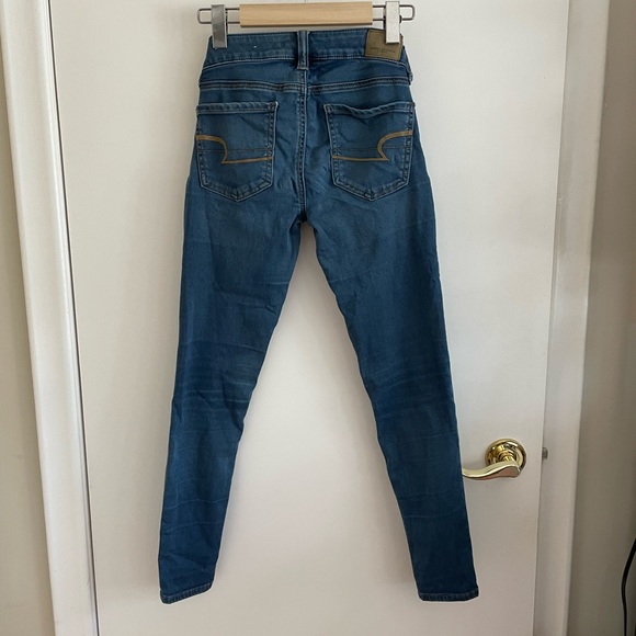 American Eagle Mid-Rise Skinny Jeans - Picture 2 of 6